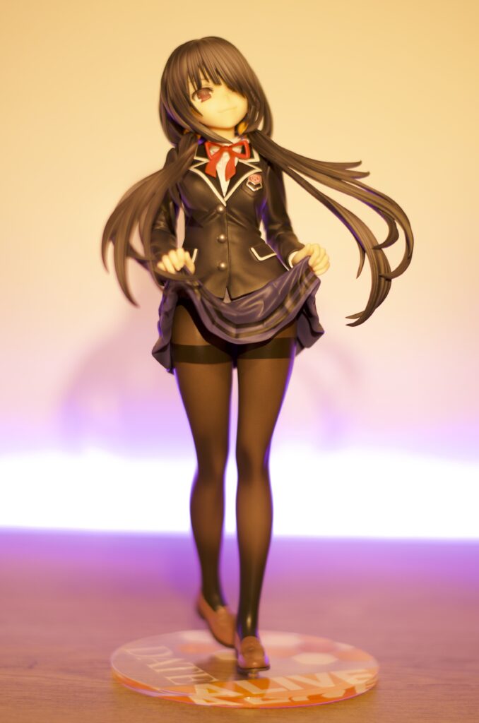 Fotografie der Kurmi Tokisaki Figur in Schuluniform von Kotobukiya